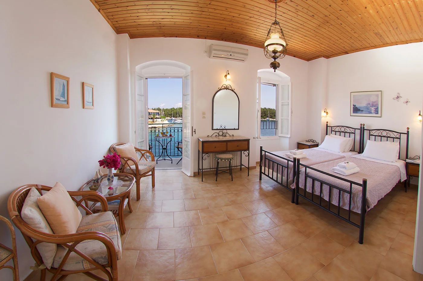 waterfront apartment 4 fiskardo kefalonia
