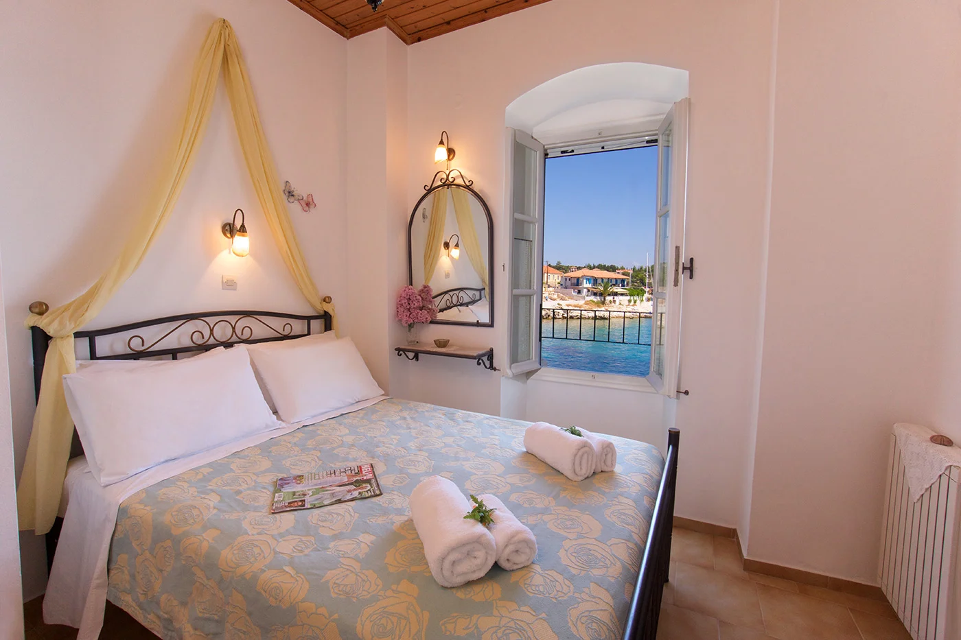 waterfront apartment 5 fiskardo kefalonia